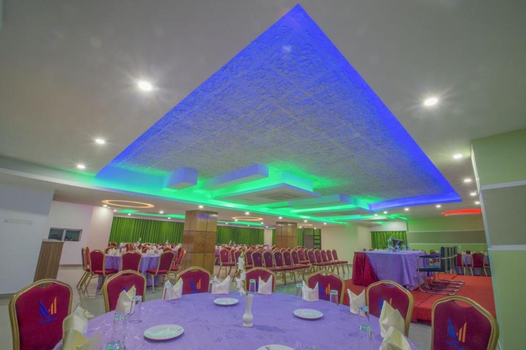 Hotel Mira Garden Sylhet Exteriör bild