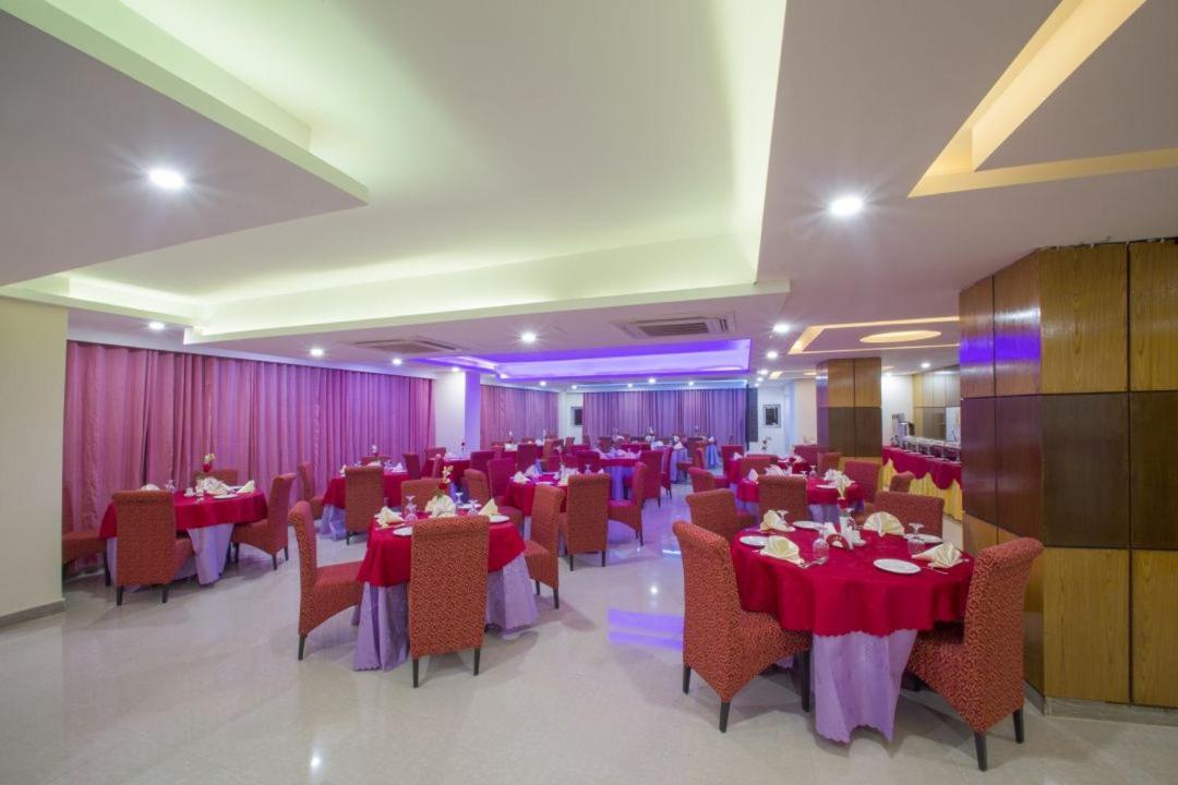 Hotel Mira Garden Sylhet Exteriör bild