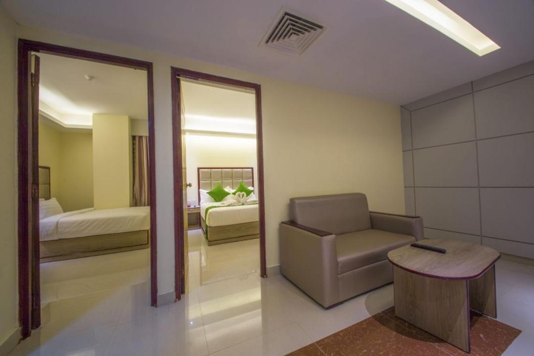 Hotel Mira Garden Sylhet Exteriör bild
