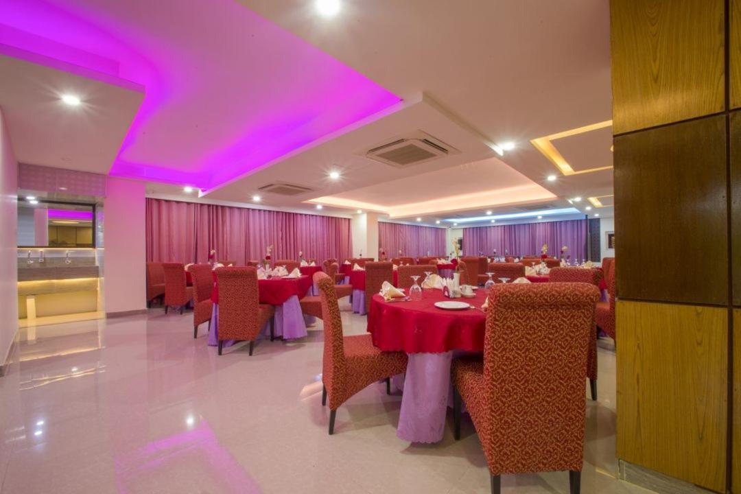Hotel Mira Garden Sylhet Exteriör bild