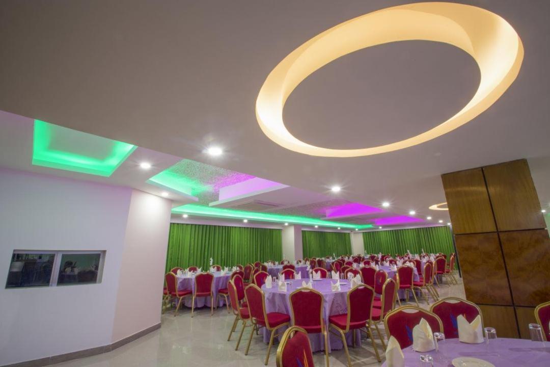 Hotel Mira Garden Sylhet Exteriör bild
