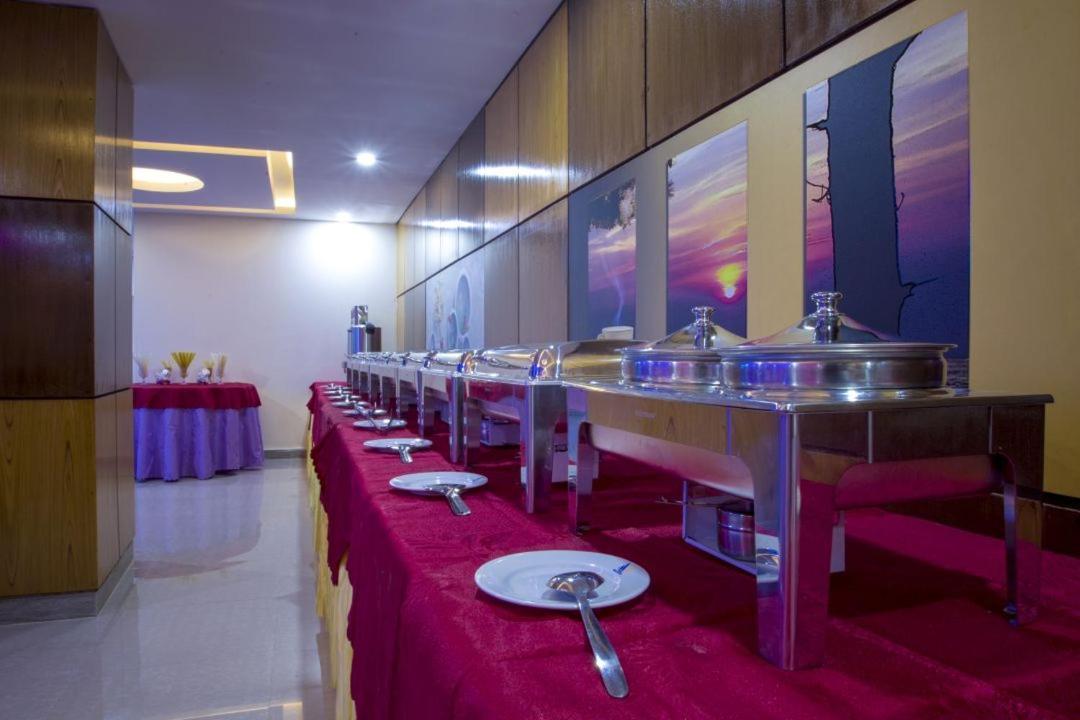 Hotel Mira Garden Sylhet Exteriör bild