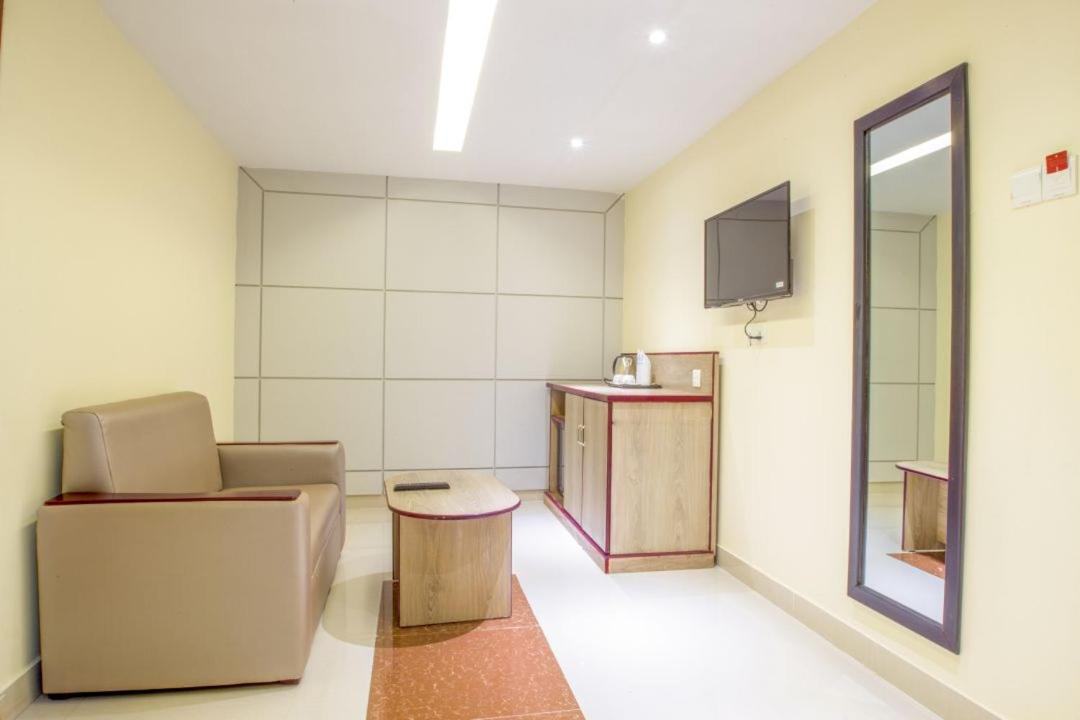 Hotel Mira Garden Sylhet Exteriör bild