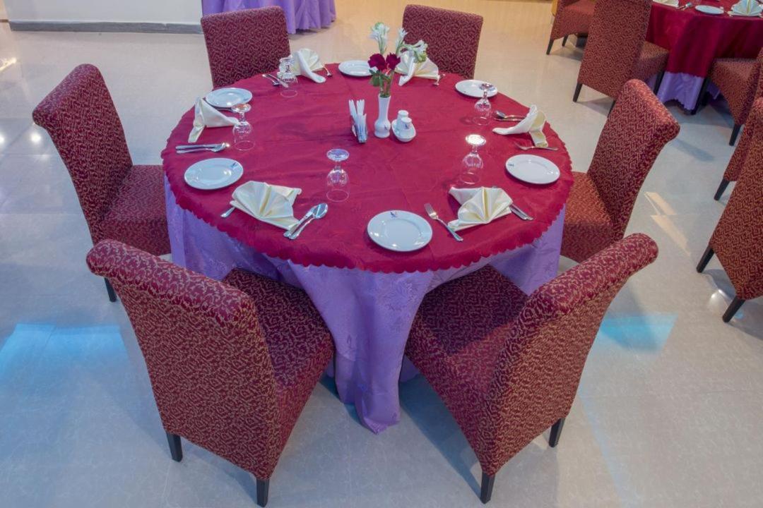 Hotel Mira Garden Sylhet Exteriör bild